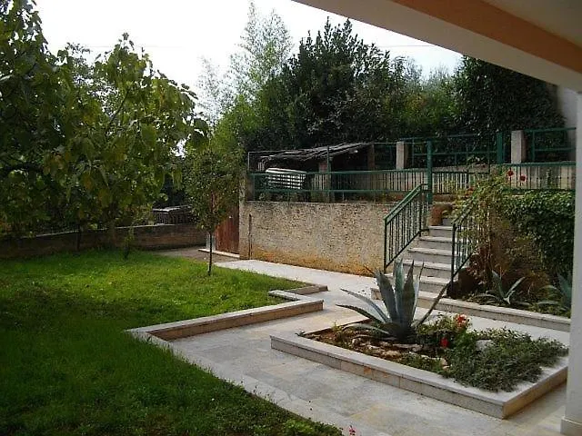 Studio Apartment In Porec With Terrace, Wifi